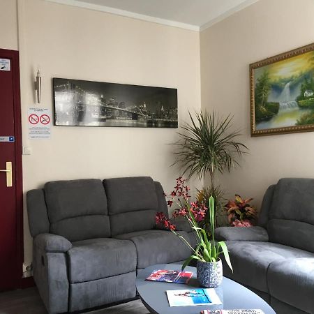 Hotel De Strasbourg Aulnay-sous-Bois Luaran gambar